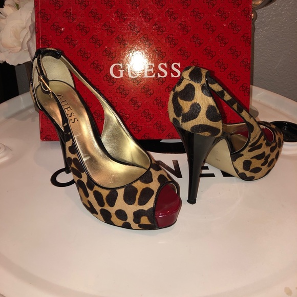 Guess Size 6 Heels - Picture 1 of 5